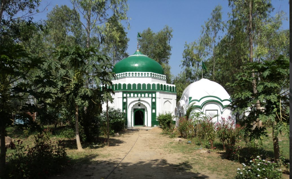 Visiting Sufi Shrines & Making Supplications
